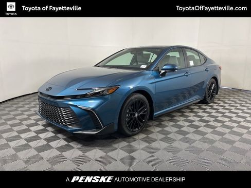 New 2026 Toyota Camry SE FWD image 1