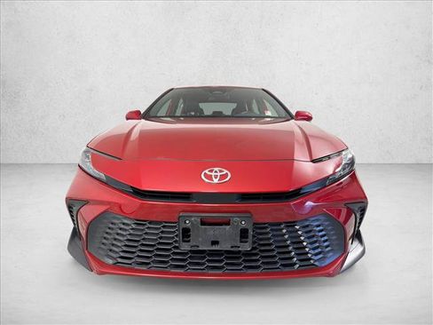 Used 2025 Toyota Camry SE FWD image 8