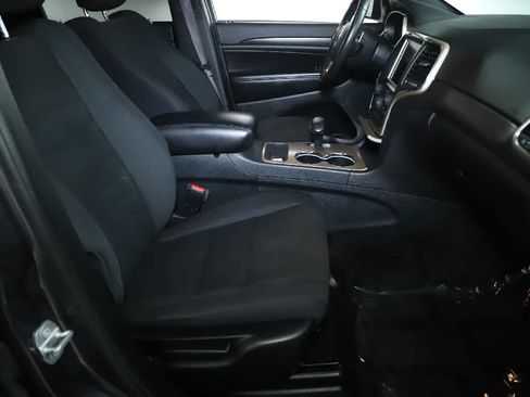 Used 2015 Jeep Grand Cherokee Laredo w/ Quick Order Package 23E AWD/4WD image 32