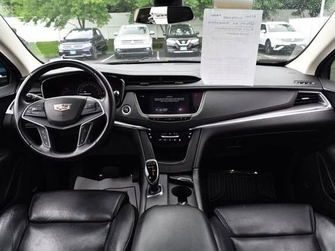 Used 2017 Cadillac XT5 Premium Luxury FWD image 7