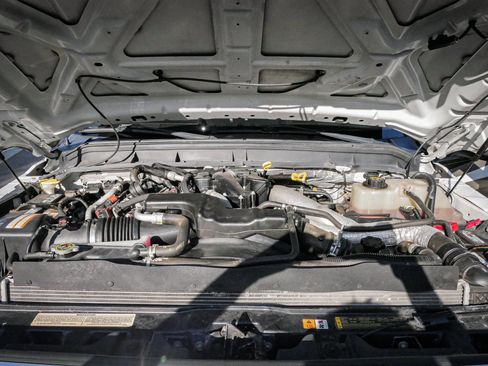 Used 2014 Ford F550 2WD Regular Cab Super Duty image 45