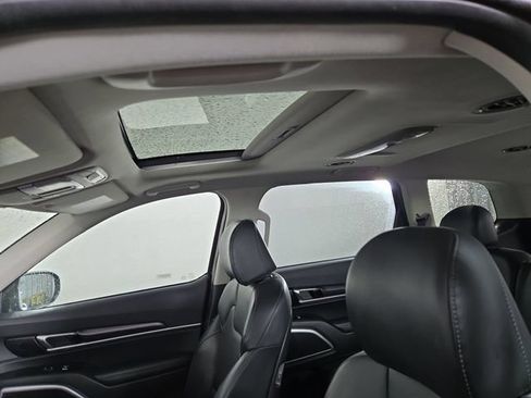 Certified 2025 Kia Telluride S FWD image 31