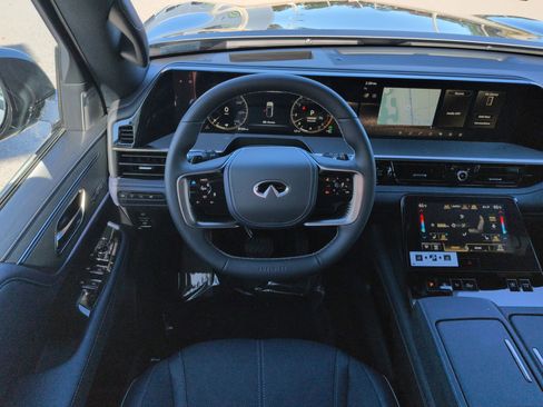 New 2026 INFINITI QX80 4WD image 18