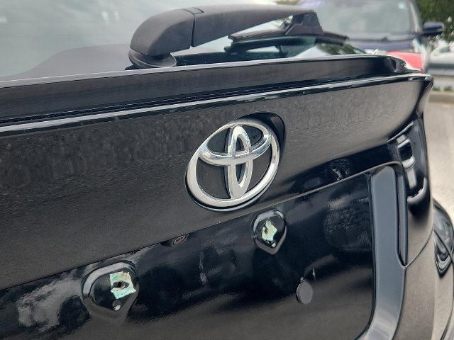 Used 2019 Toyota C-HR LE FWD image 29