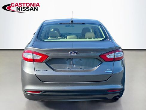 Used 2014 Ford Fusion SE w/ Equipment Group 202A FWD image 7
