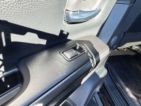 Used 2023 Nissan Titan PRO-4X w/ Pro-4x Convenience Package image 16