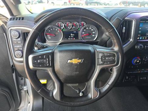 Used 2021 Chevrolet Silverado 1500 LT AWD/4WD image 8