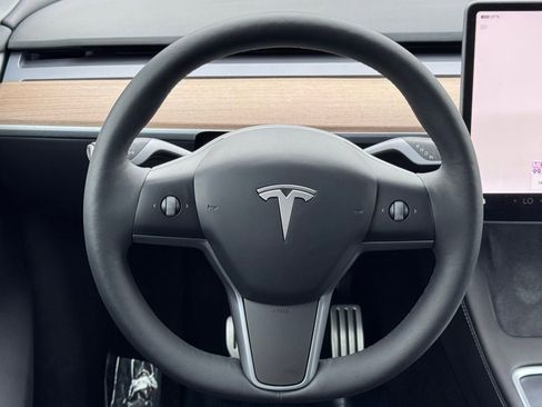Used 2023 Tesla Model Y Performance image 28
