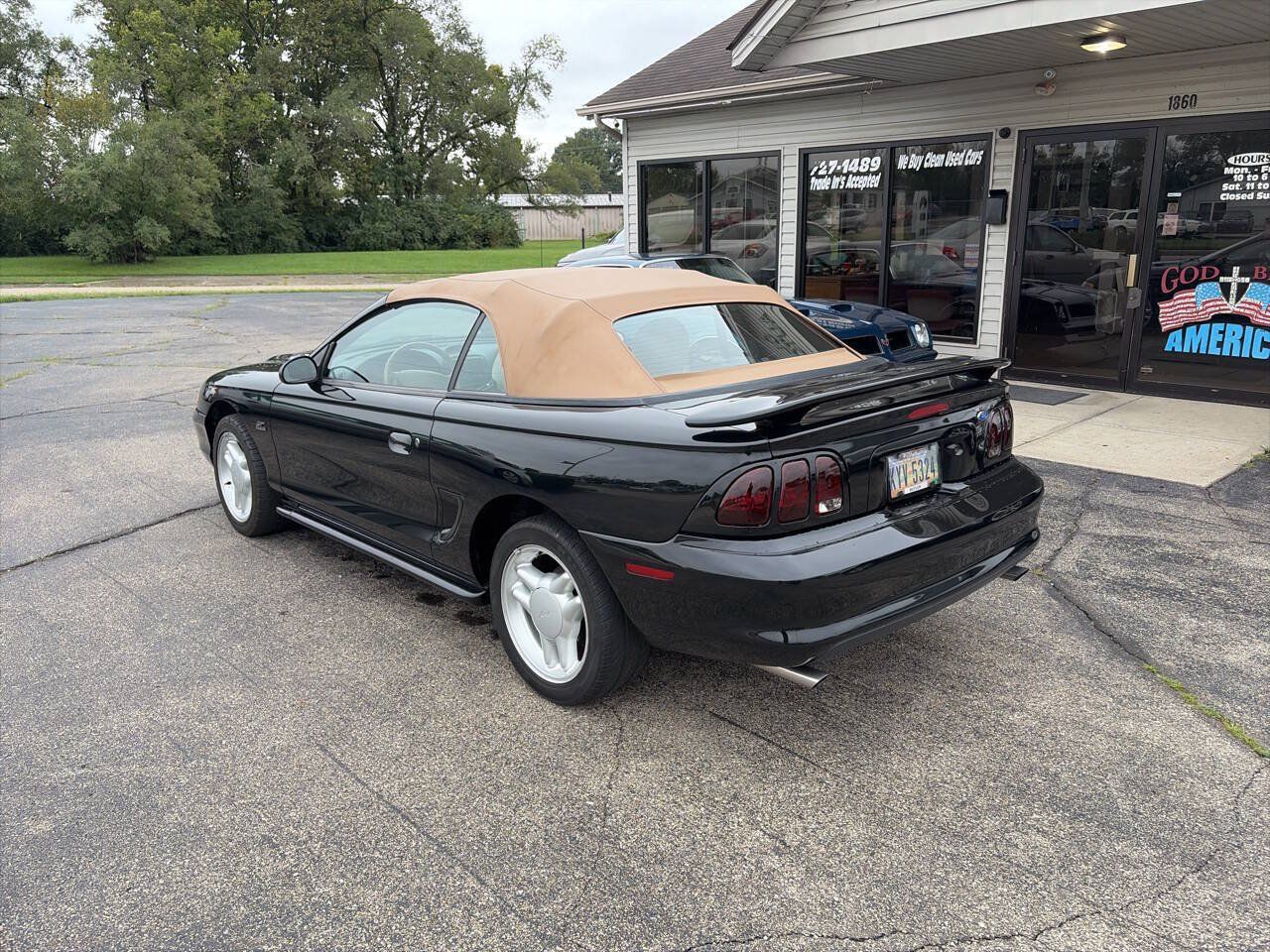 Used 1995 Ford Mustang GT RWD image 8