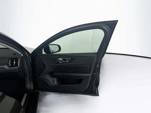 Used 2024 Volvo S60 B5 Core FWD image 32