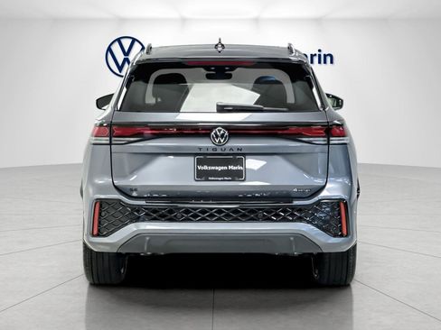 New 2026 Volkswagen Tiguan SE R-Line image 4