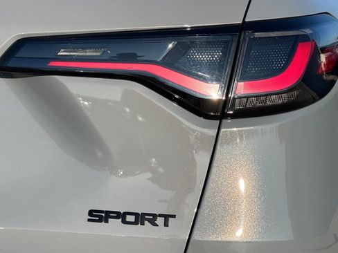 Used 2023 Honda HR-V Sport image 11