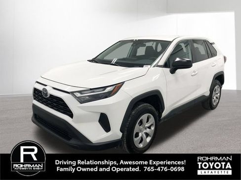 Used 2024 Toyota RAV4 LE FWD image 2