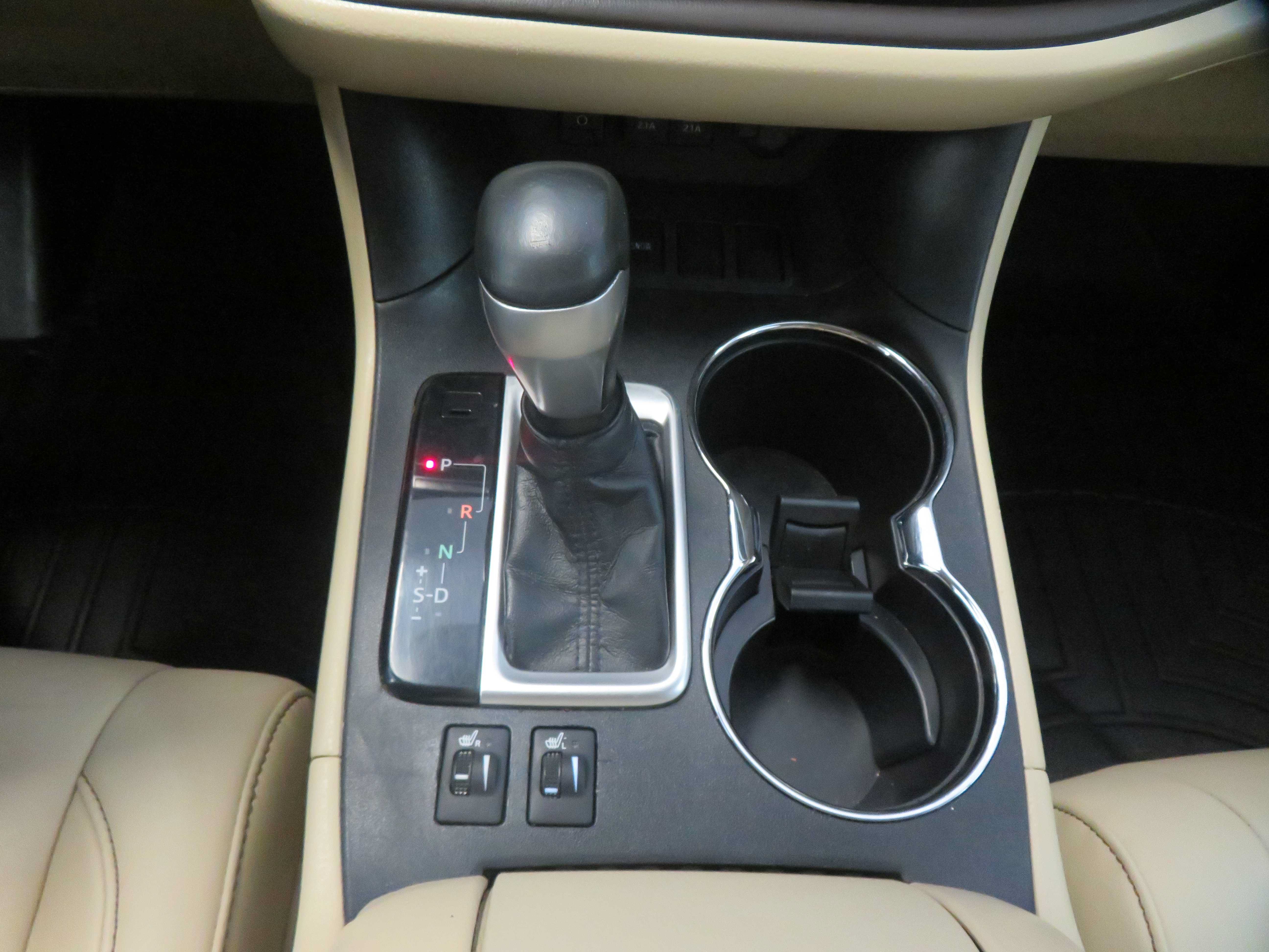 Used 2019 Toyota Highlander XLE FWD image 49