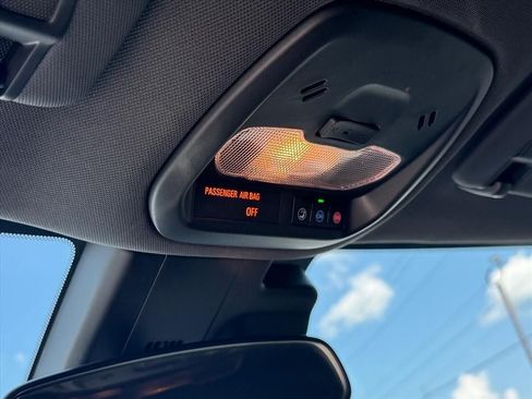 Used 2024 Chevrolet Trax RS FWD image 27
