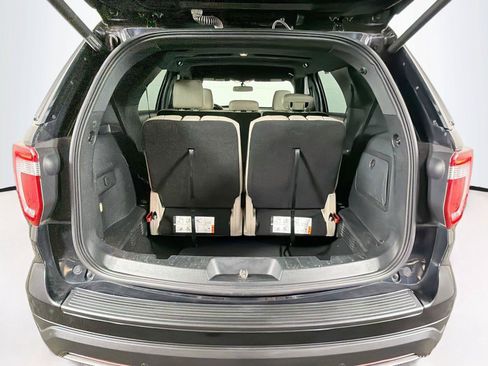 Used 2019 Ford Explorer XLT w/ Equipment Group 202A AWD/4WD image 14