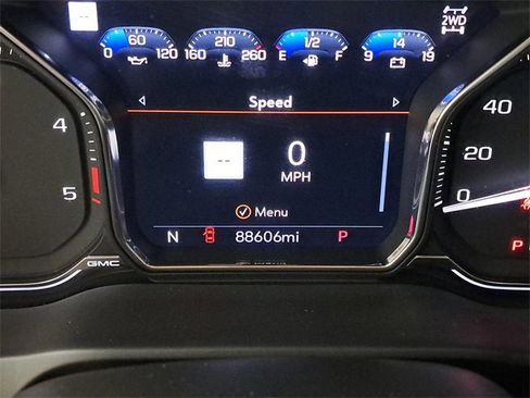 Used 2022 GMC Sierra 2500 Denali w/ Denali Black Diamond Edition image 2