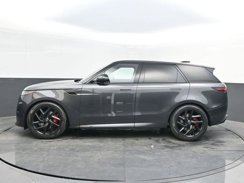 Used 2025 Land Rover Range Rover Sport Dynamic SE AWD/4WD image 2
