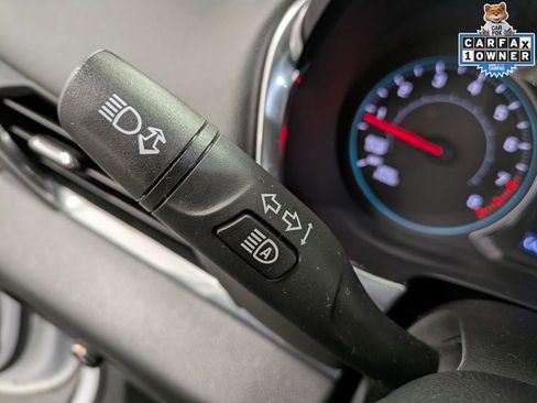 Used 2023 Chevrolet Traverse LT image 20