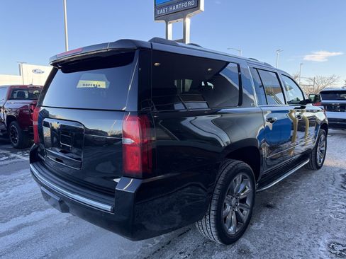 Used 2015 Chevrolet Suburban LTZ image 8