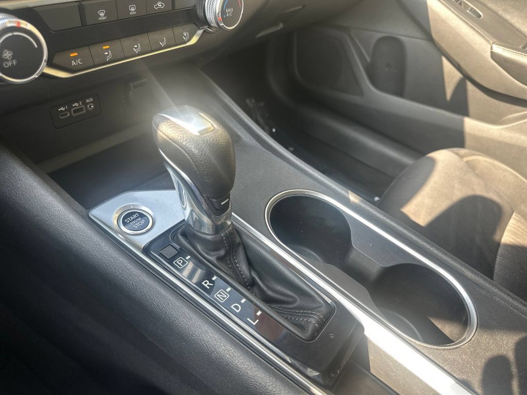 Used 2022 Nissan Altima 2.5 SV FWD image 28