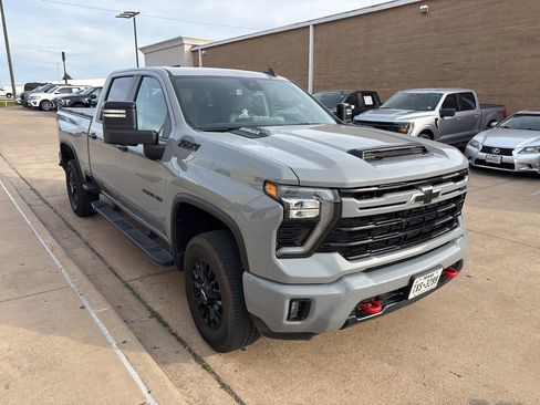 Used 2024 Chevrolet Silverado 2500 LT w/ Z71 Sport Edition image 4
