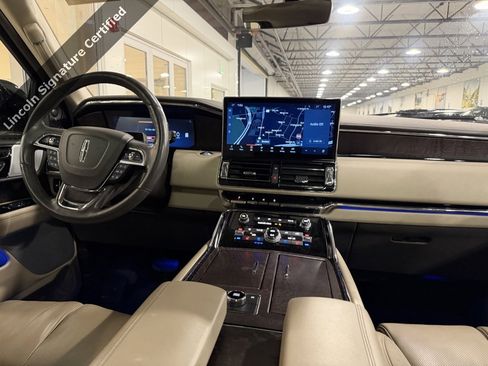 Certified 2022 Lincoln Navigator L Reserve image 18