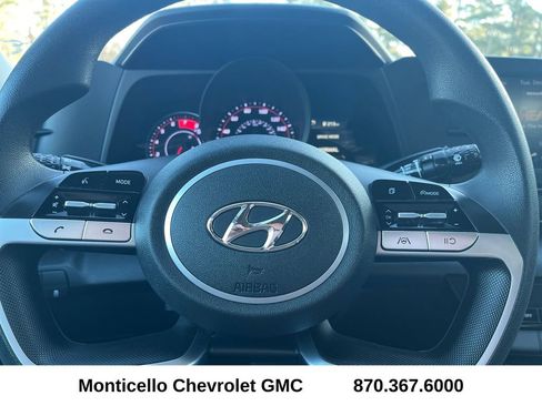 Used 2021 Hyundai Elantra SEL image 23