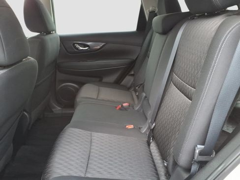 Used 2020 Nissan Rogue SV AWD/4WD image 14