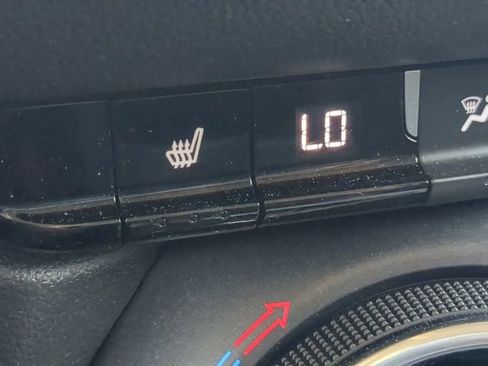 Used 2019 Chevrolet Blazer LT image 22