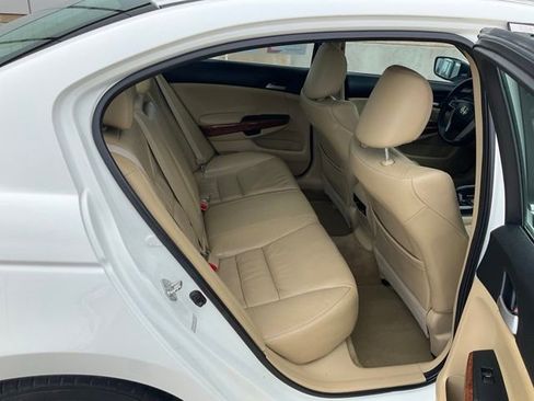Used 2011 Honda Accord EX-L image 29