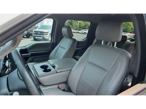 Used 2019 Ford F150 XLT image 6