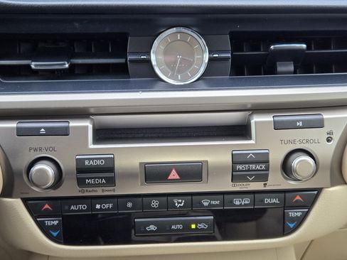 Used 2014 Lexus ES 350 image 19