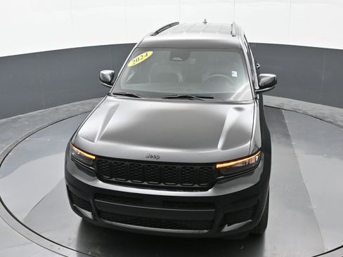 Used 2024 Jeep Grand Cherokee L Laredo image 37