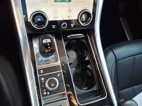 Used 2020 Land Rover Range Rover Sport HSE image 15
