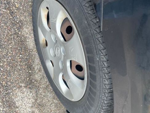 Used 2009 Kia Spectra EX image 15