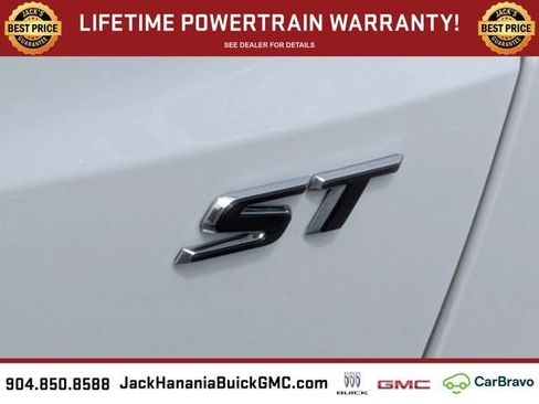 Used 2024 Buick Envista Sport Touring w/ Convenience I Package FWD image 13