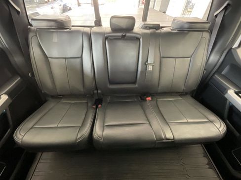 Used 2019 Ford F150 Lariat w/ Trailer Tow Package image 26