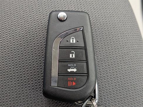 Used 2025 Toyota Corolla LE image 26