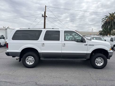 Used 2003 Ford Excursion XLT image 8
