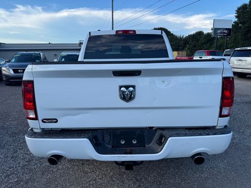 Used 2015 RAM 1500 Express RWD image 6