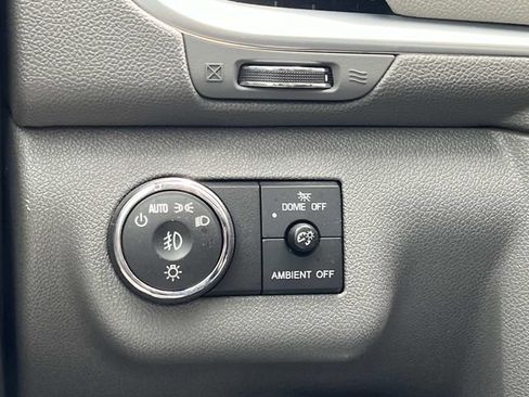 Used 2016 Chevrolet Traverse LTZ AWD/4WD image 27