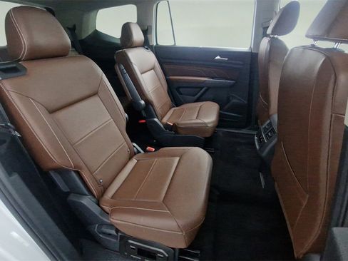 Used 2021 Volkswagen Atlas SE w/ Panoramic Sunroof Package image 28