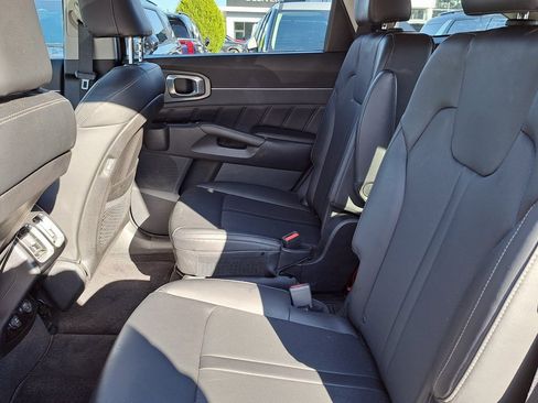 Used 2022 Kia Sorento SX image 26