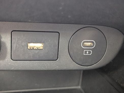 Used 2024 Hyundai Elantra SEL FWD image 21