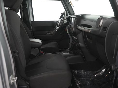 Used 2013 Jeep Wrangler Unlimited Sport image 12