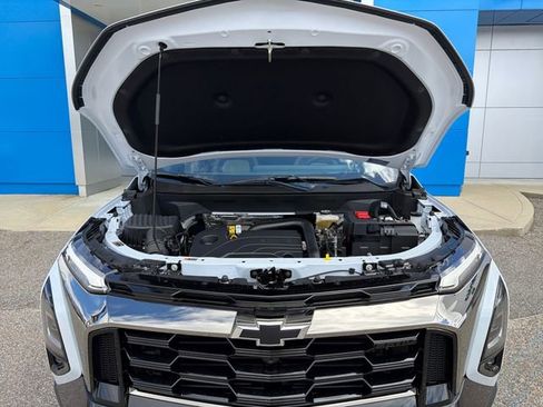 New 2026 Chevrolet Equinox ACTIV w/ Convenience Package III FWD image 11