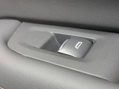 New 2026 Chevrolet Suburban High Country image 40