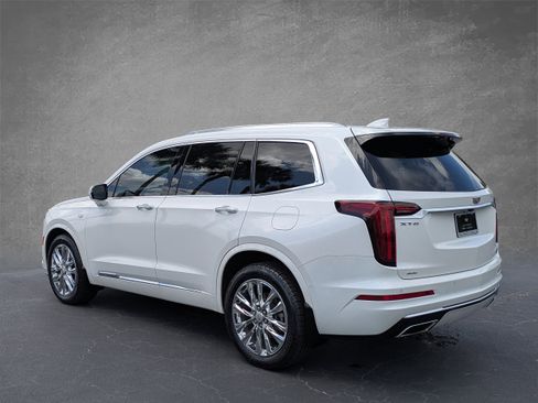 Used 2022 Cadillac XT6 Premium Luxury w/ Platinum Package AWD/4WD image 4