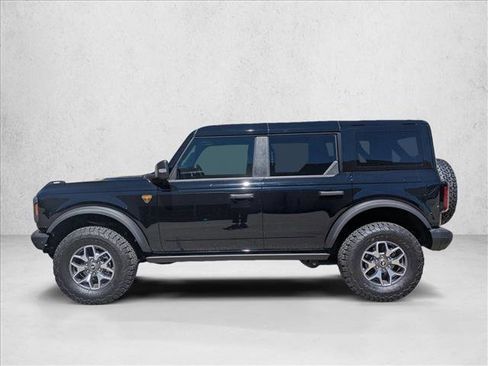 Certified 2025 Ford Bronco Badlands image 8